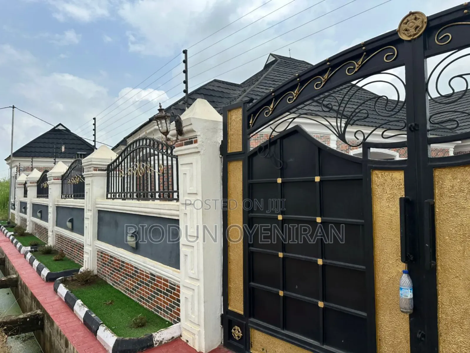 2bdrm Bungalow in Obafemi-Owode for sale