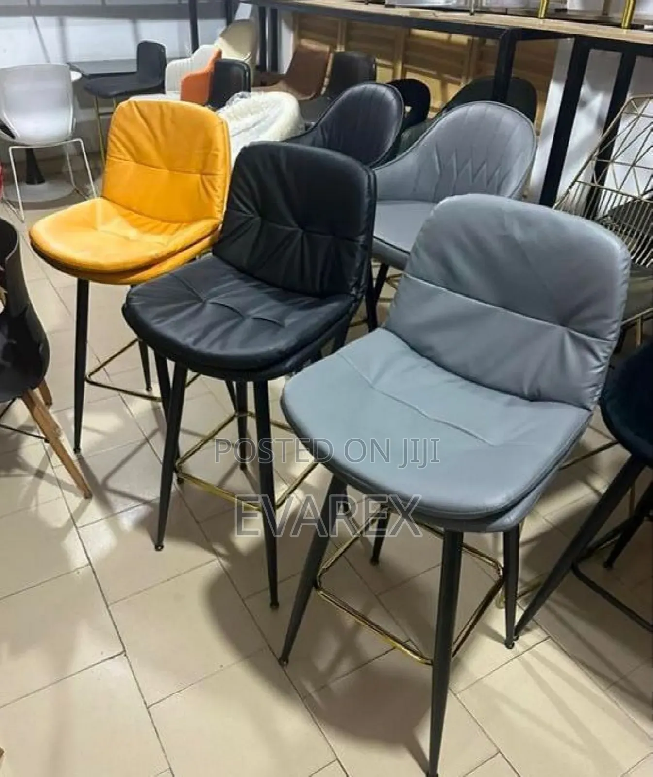 Classic Bar Stool Chair With Leather Seat