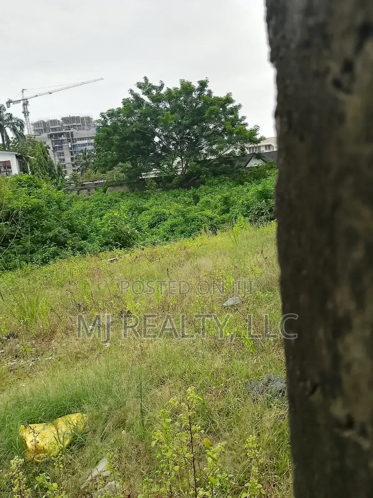 Oniru Road: 4,704 Square Metres Land for Sale