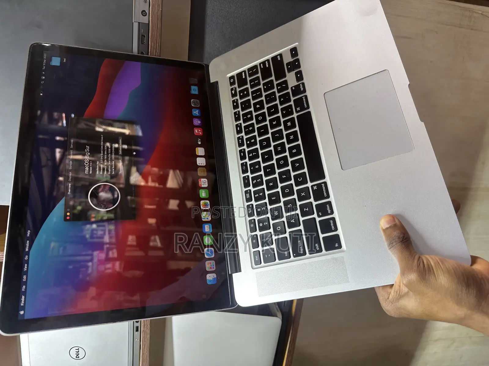 Laptop Apple MacBook Pro 2015 16GB Intel Core I7 SSD 256GB
