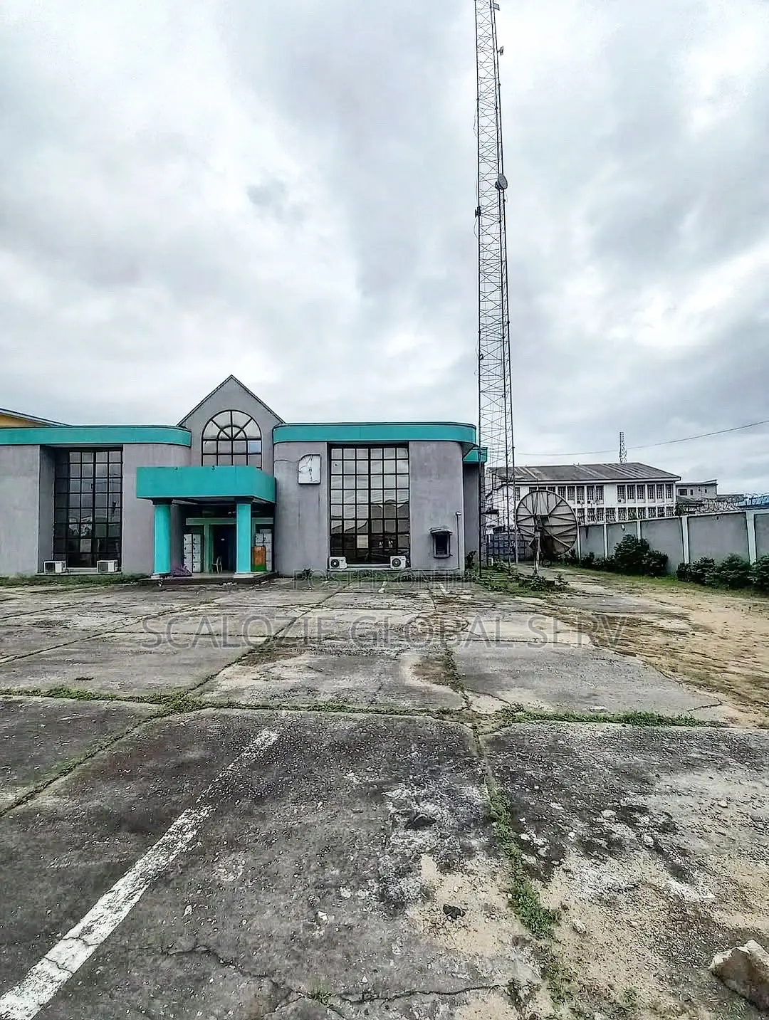 Commercial Property Offices on 6 Plots for Sale
