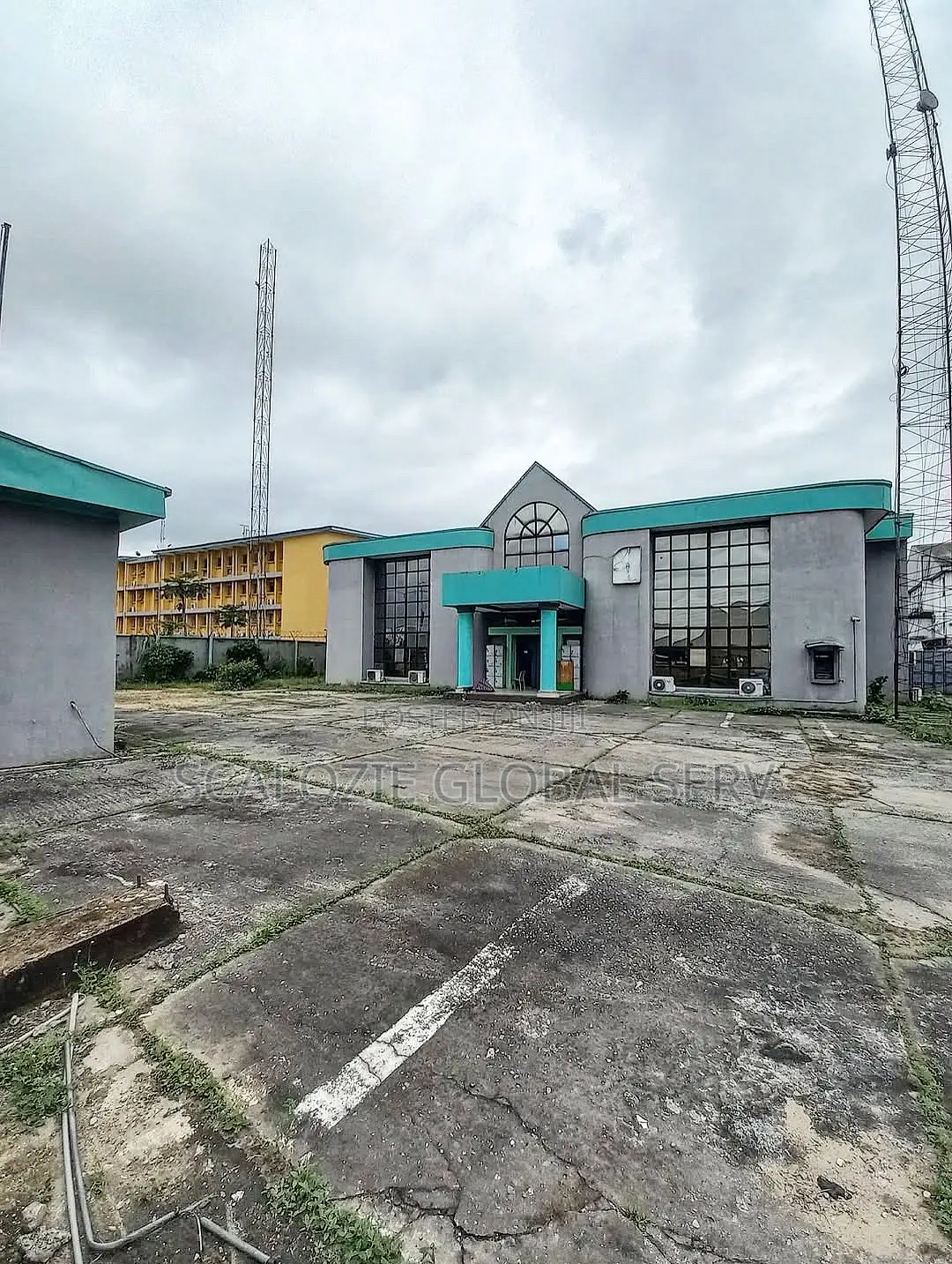 Commercial Property Offices on 6 Plots for Sale