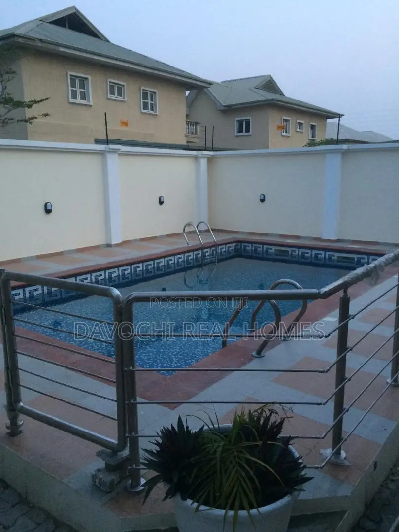 5bdrm Duplex in Eleganza, Vgc, Lekki Phase 2 for sale