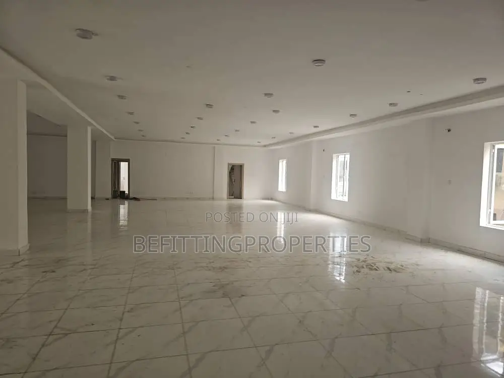 Premium Open-Plan Office Space – 1000sqm