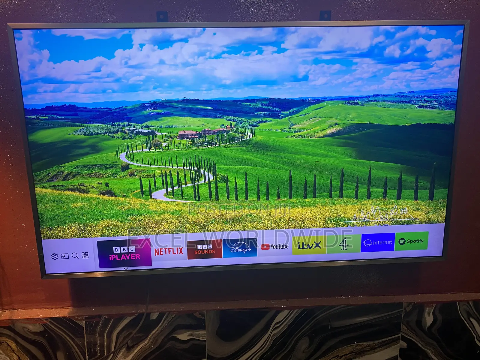 Luxury 49” Samsung Uhd Smart Tv Series 6 With Active Bluetooth