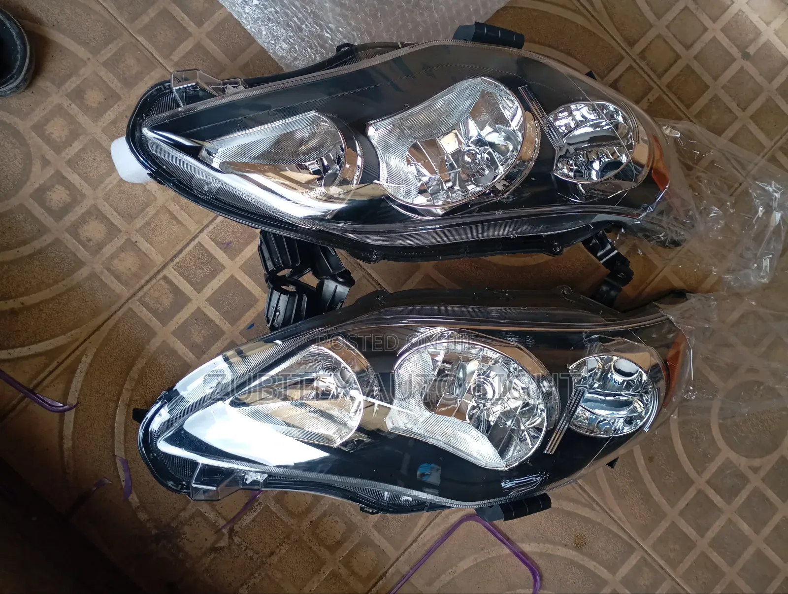 Set Headlight Corolla 2010/2012 Sport