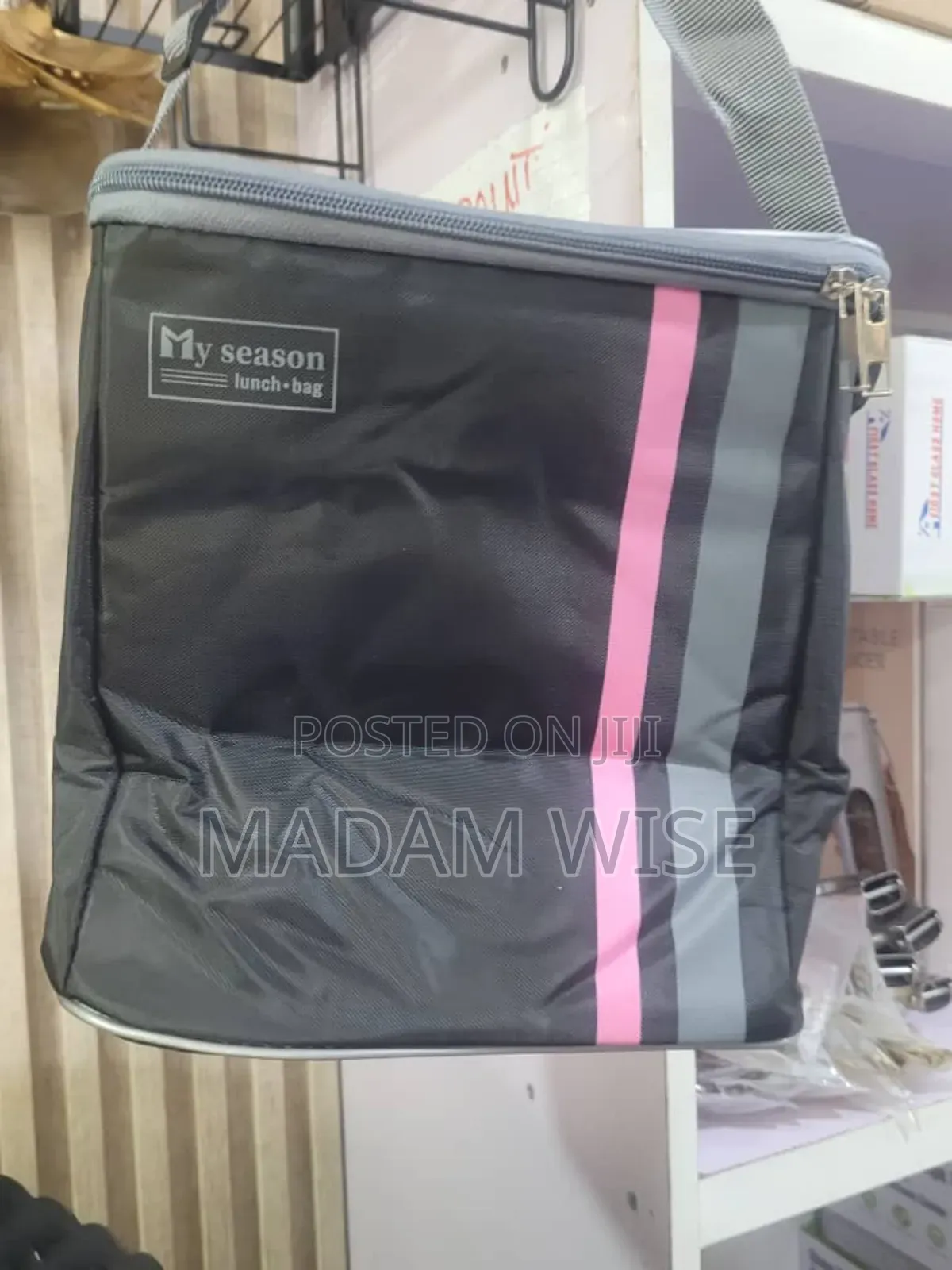 Lunch Bag . Authenticated Lunch Box for Adults and Kids