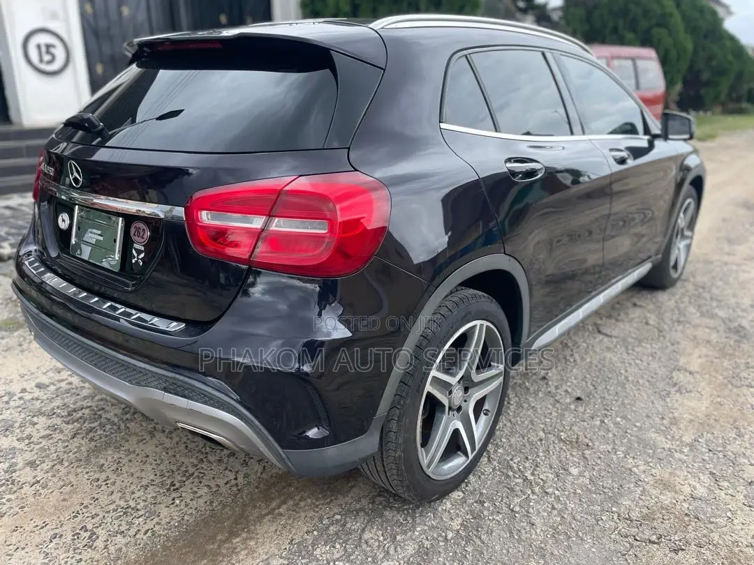 Mercedes-Benz GLA 250 2016 Black