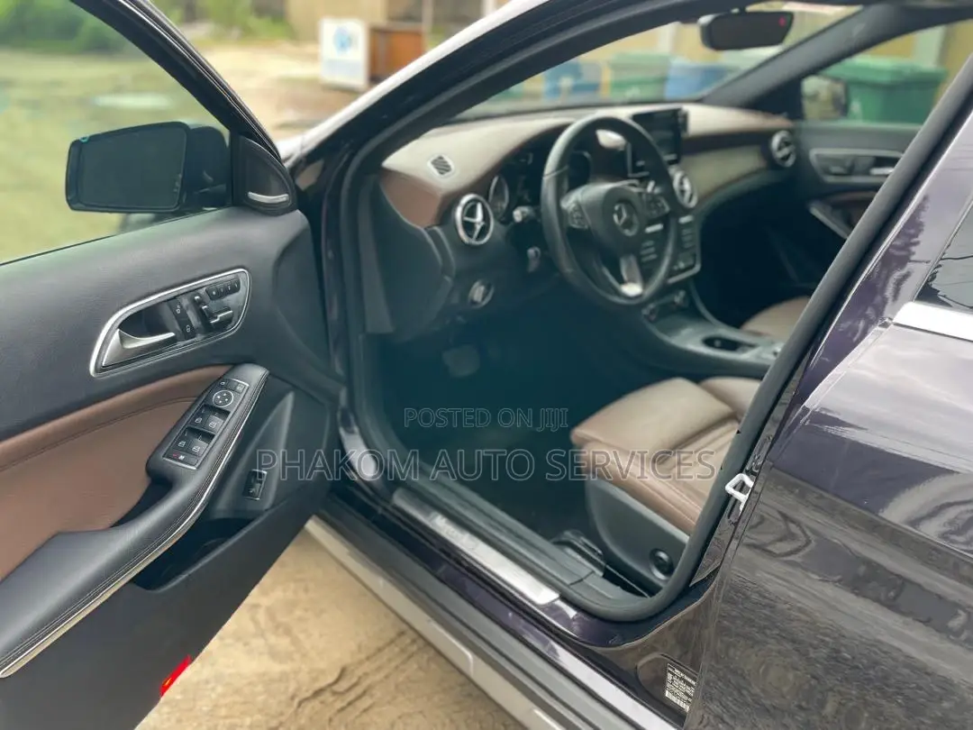 Mercedes-Benz GLA 250 2016 Black