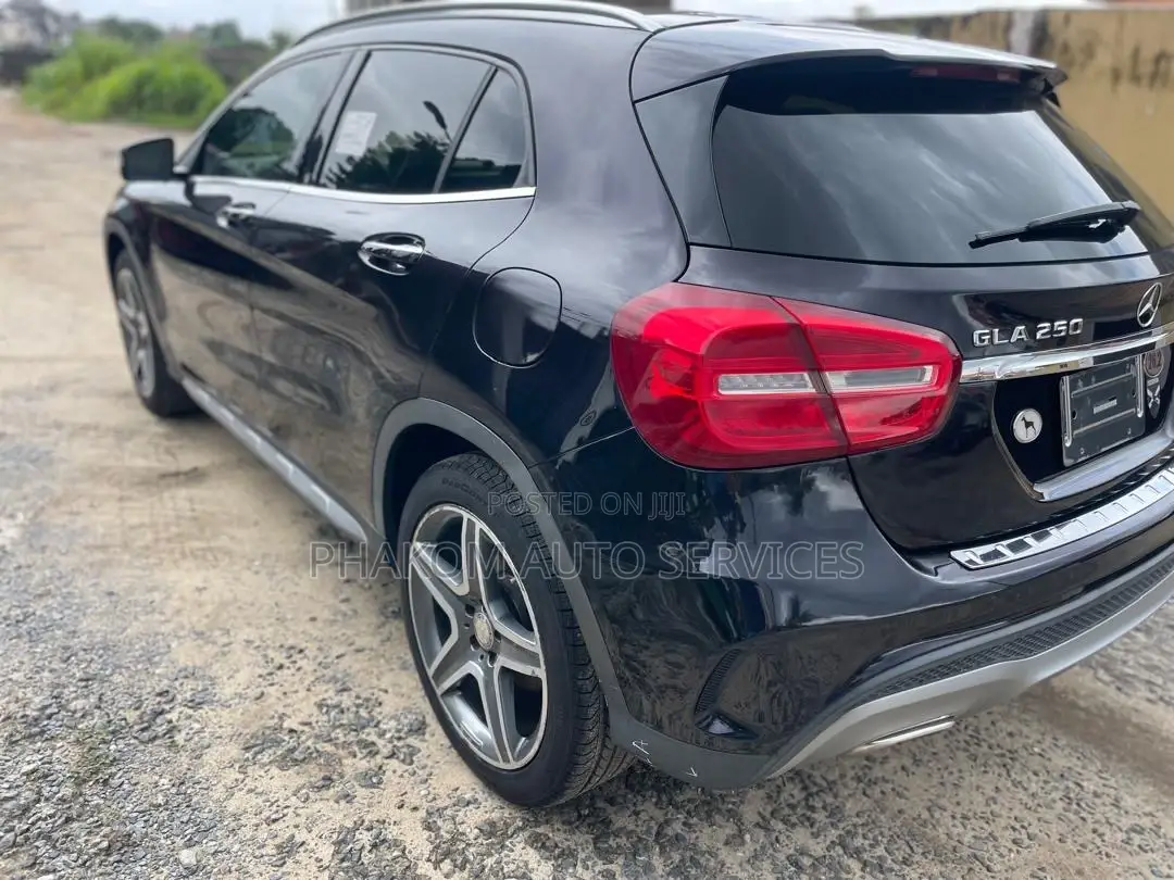 Mercedes-Benz GLA 250 2016 Black