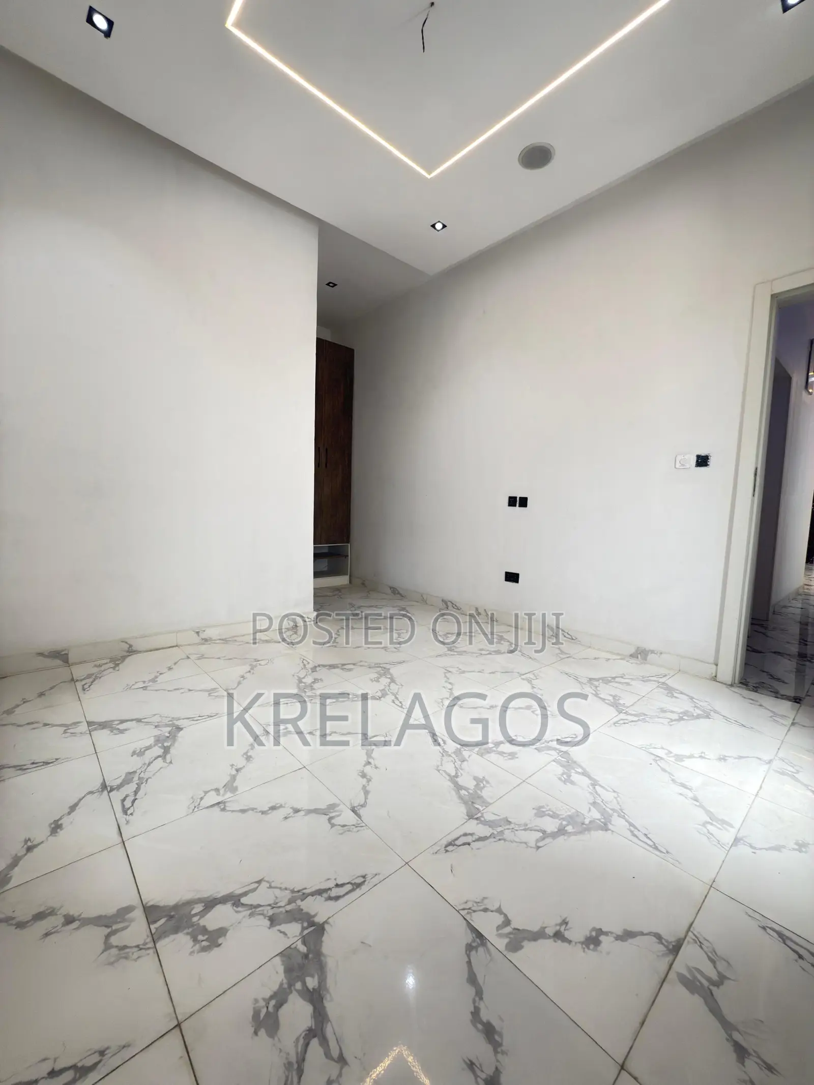 5bdrm Duplex in Ado / Ajah for sale