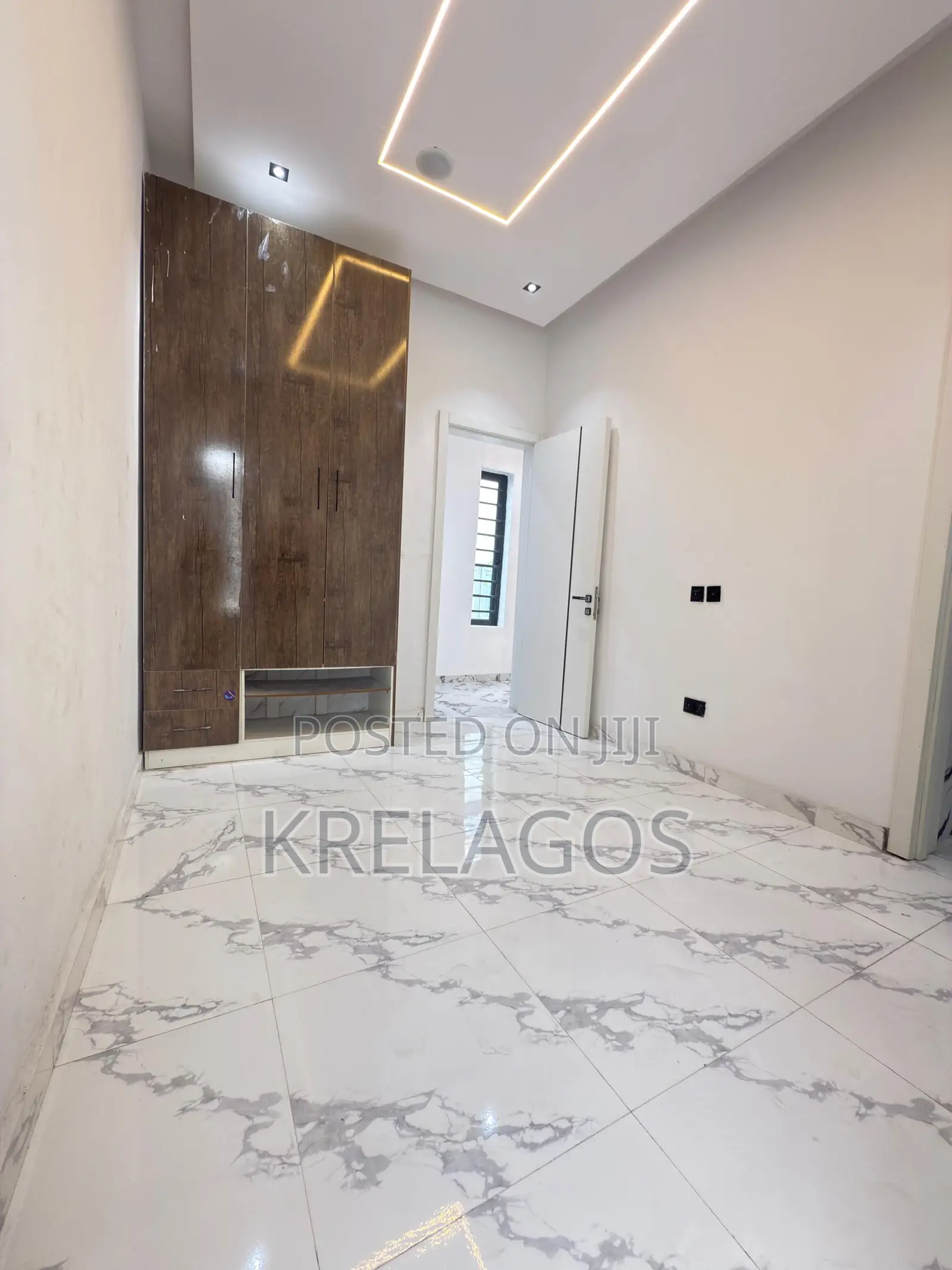 5bdrm Duplex in Ado / Ajah for sale