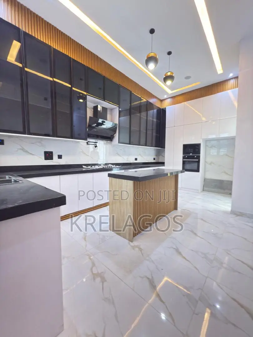 5bdrm Duplex in Ado / Ajah for sale