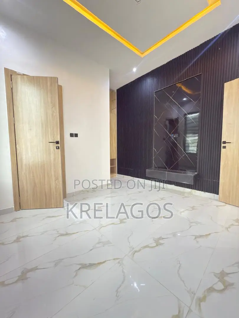 5bdrm Duplex in Ado / Ajah for sale