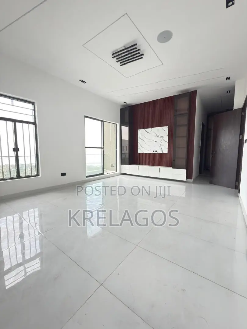 4bdrm Duplex in Ado / Ajah for sale