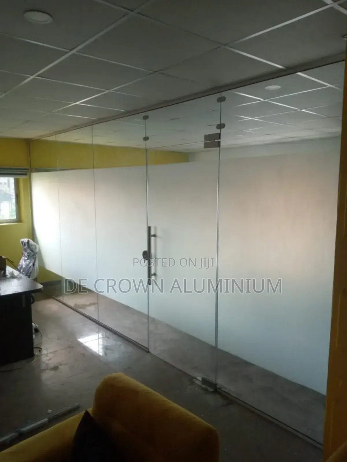 10mm Tempered Glass Partition
