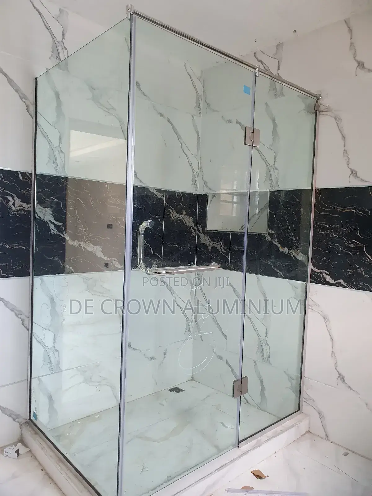 Premium Shower Glass Cubicle – Strong 10mm Glass, Silver Accessories