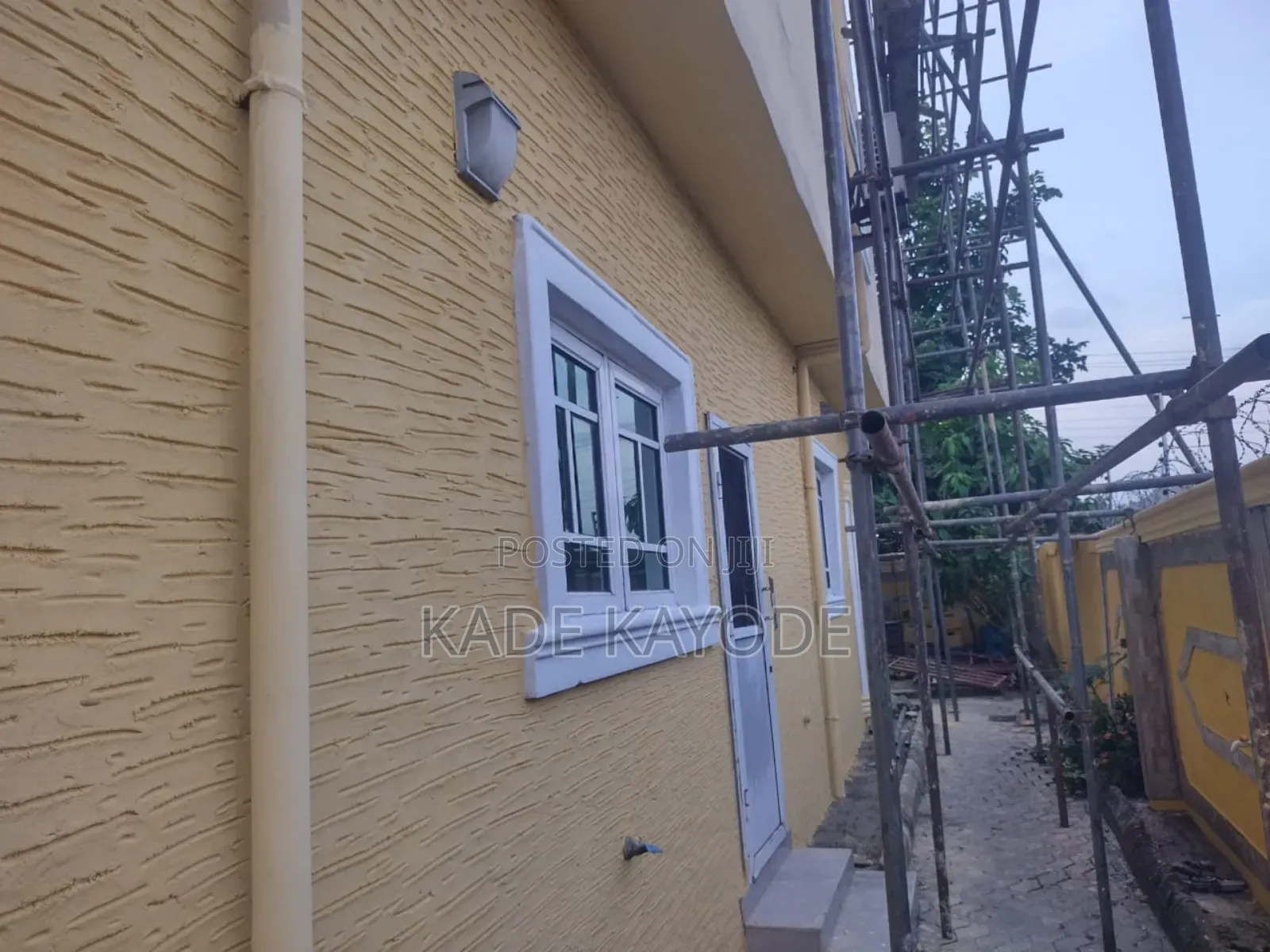 Superb Gravitex Strong Paint