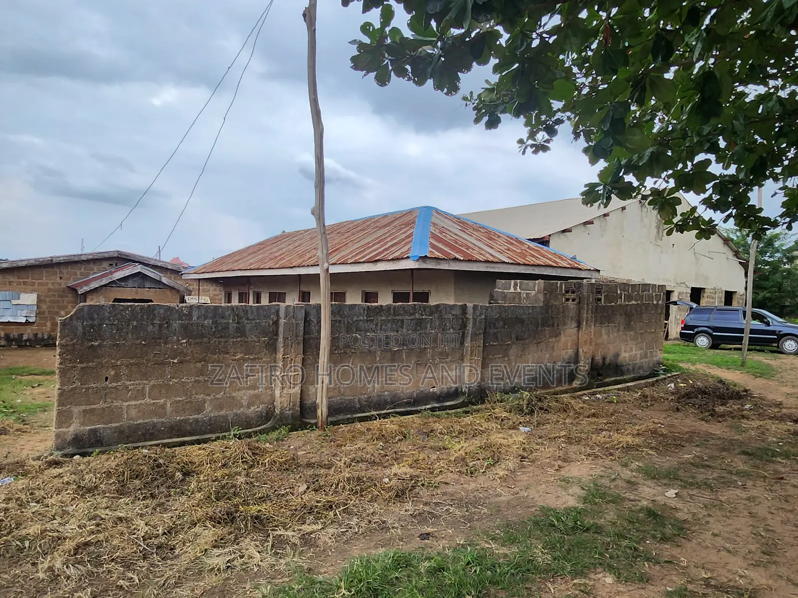 Nice 300m2 Land With Building at Maberi Idi Ishin Off Akala Epxress