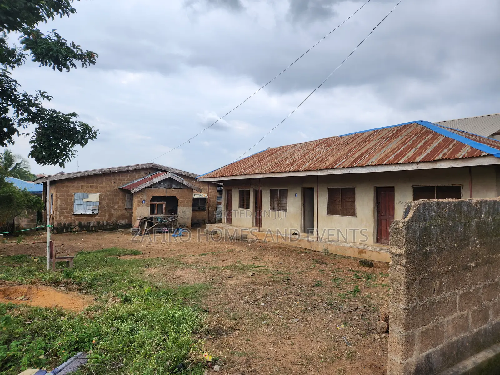 Nice 300m2 Land With Building at Maberi Idi Ishin Off Akala Epxress