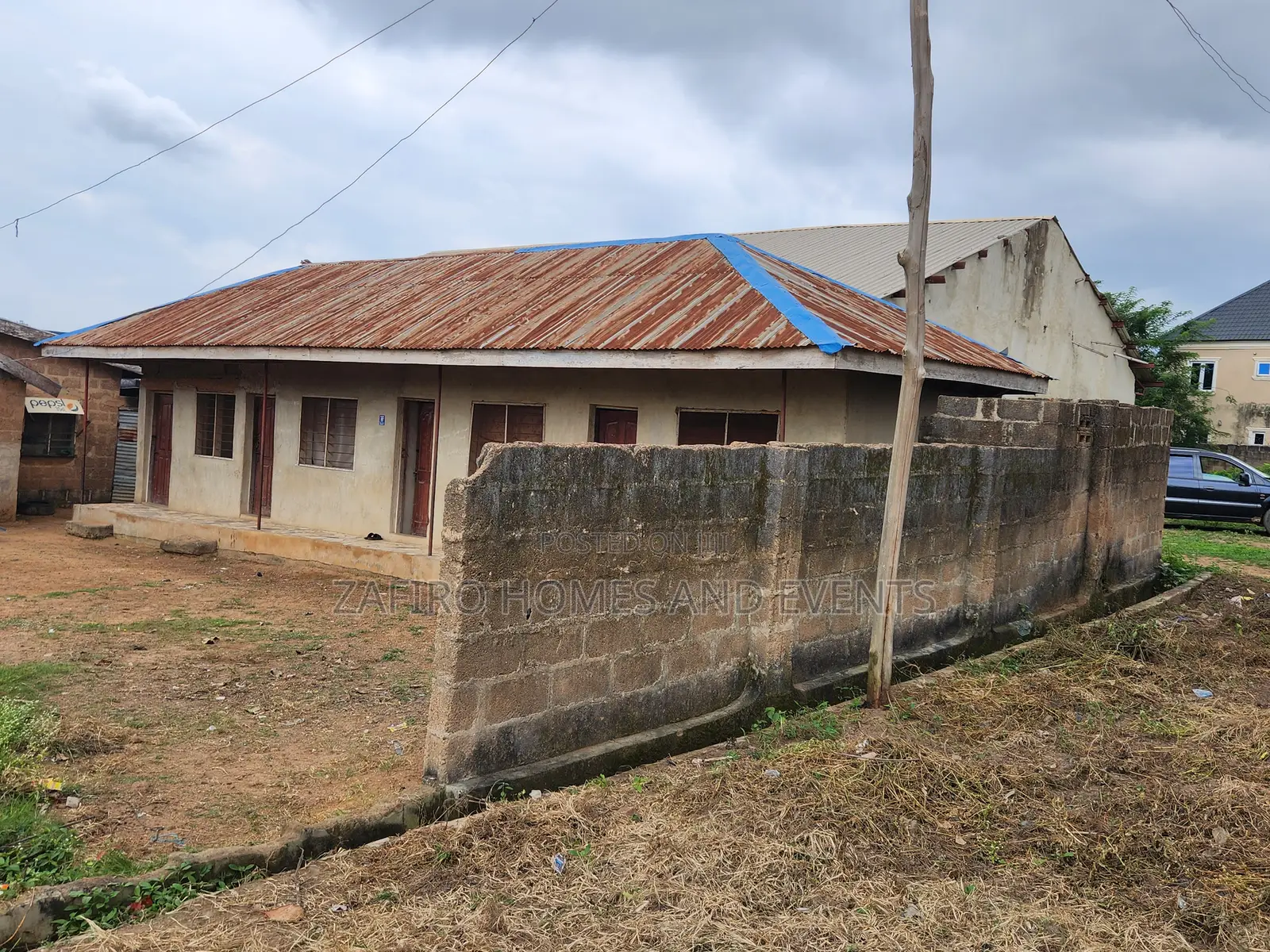 Nice 300m2 Land With Building at Maberi Idi Ishin Off Akala Epxress
