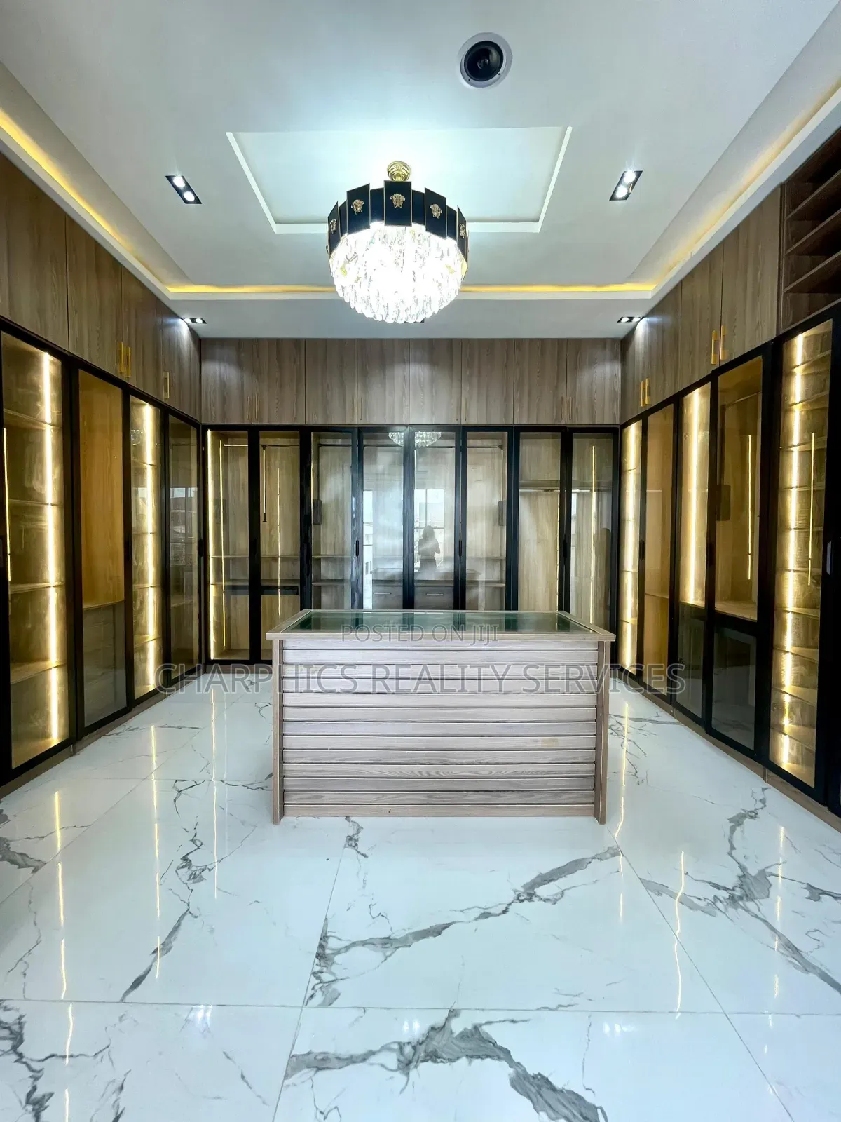 6bdrm Duplex in Ikate for sale