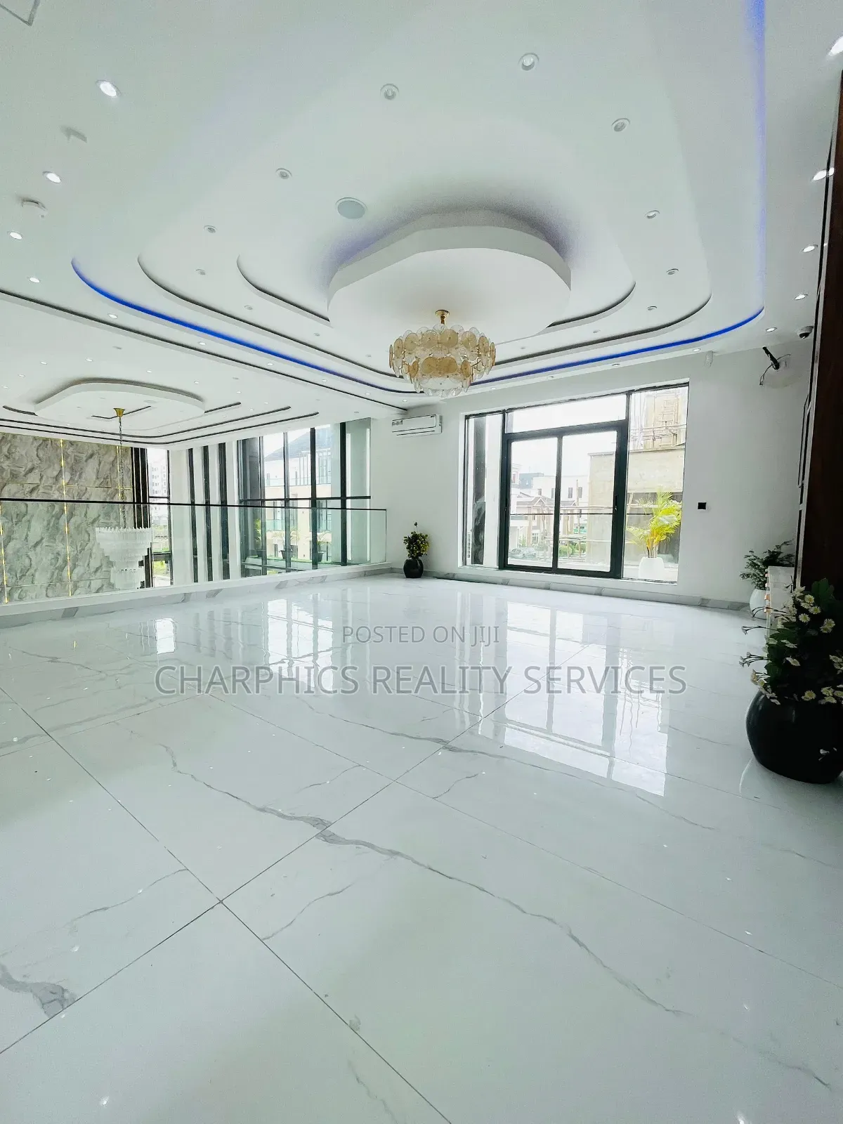 6bdrm Duplex in Ikate for sale