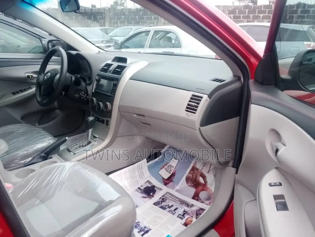 Toyota Corolla LE 4dr Sedan (1.8L 4cyl 4A) 2012 Red