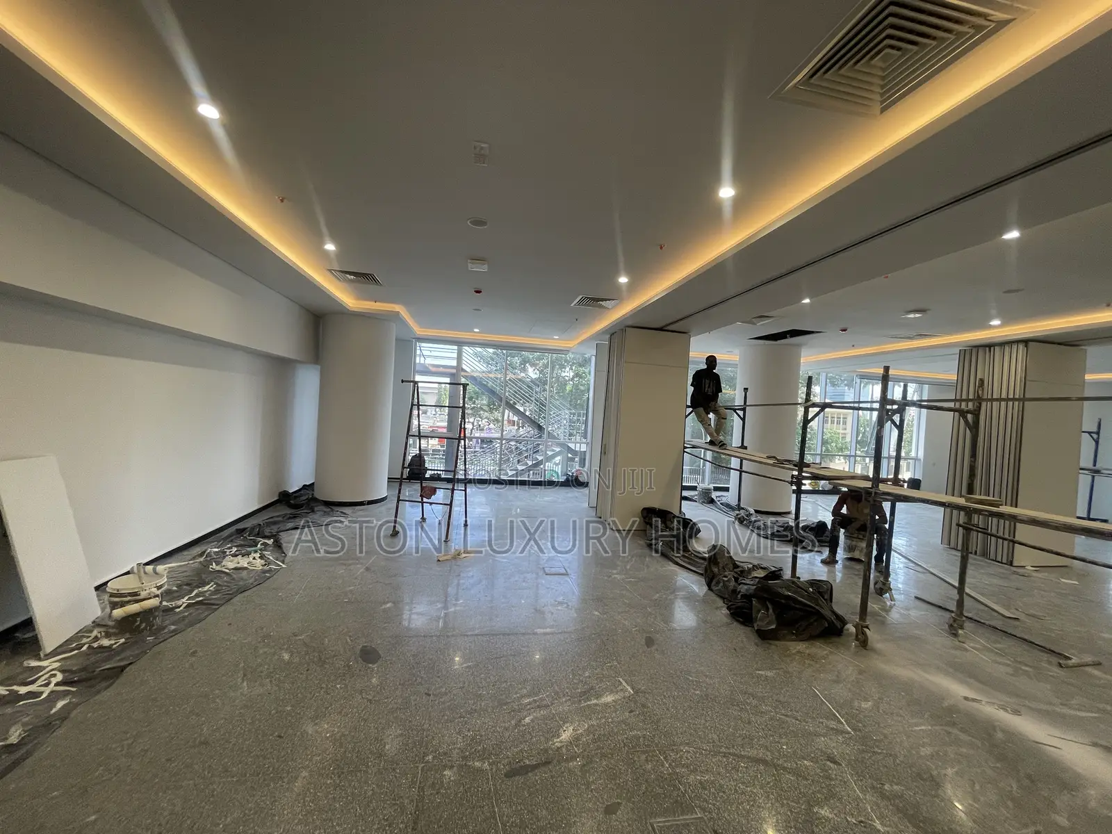 Premium 222sqm Office Space for Rent