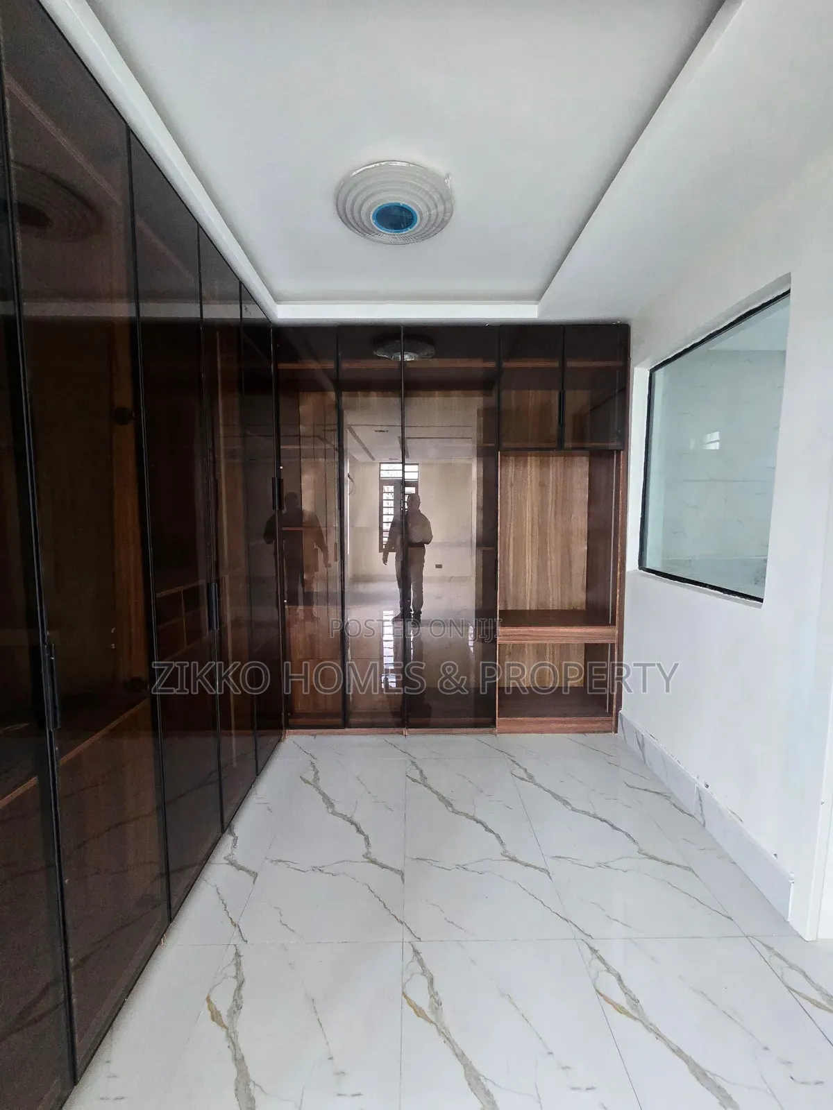 5bdrm Duplex in Lekki Phase 1 for sale