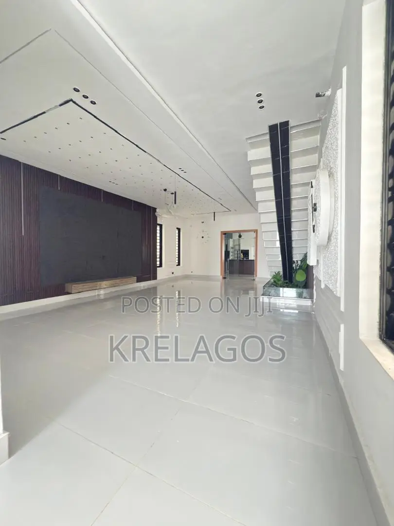 5bdrm Duplex in Ado / Ajah for sale