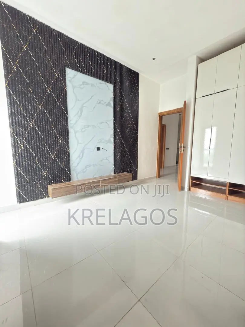 5bdrm Duplex in Ado / Ajah for sale