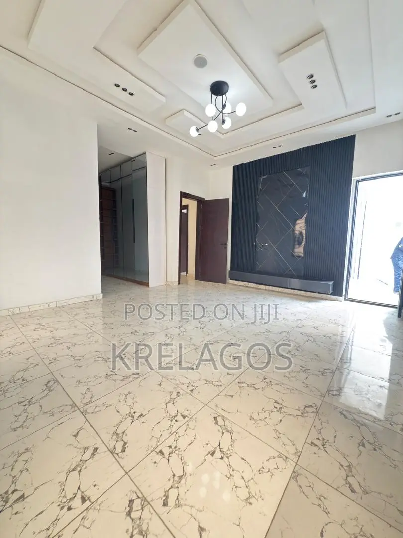 5bdrm Duplex in Ado / Ajah for sale