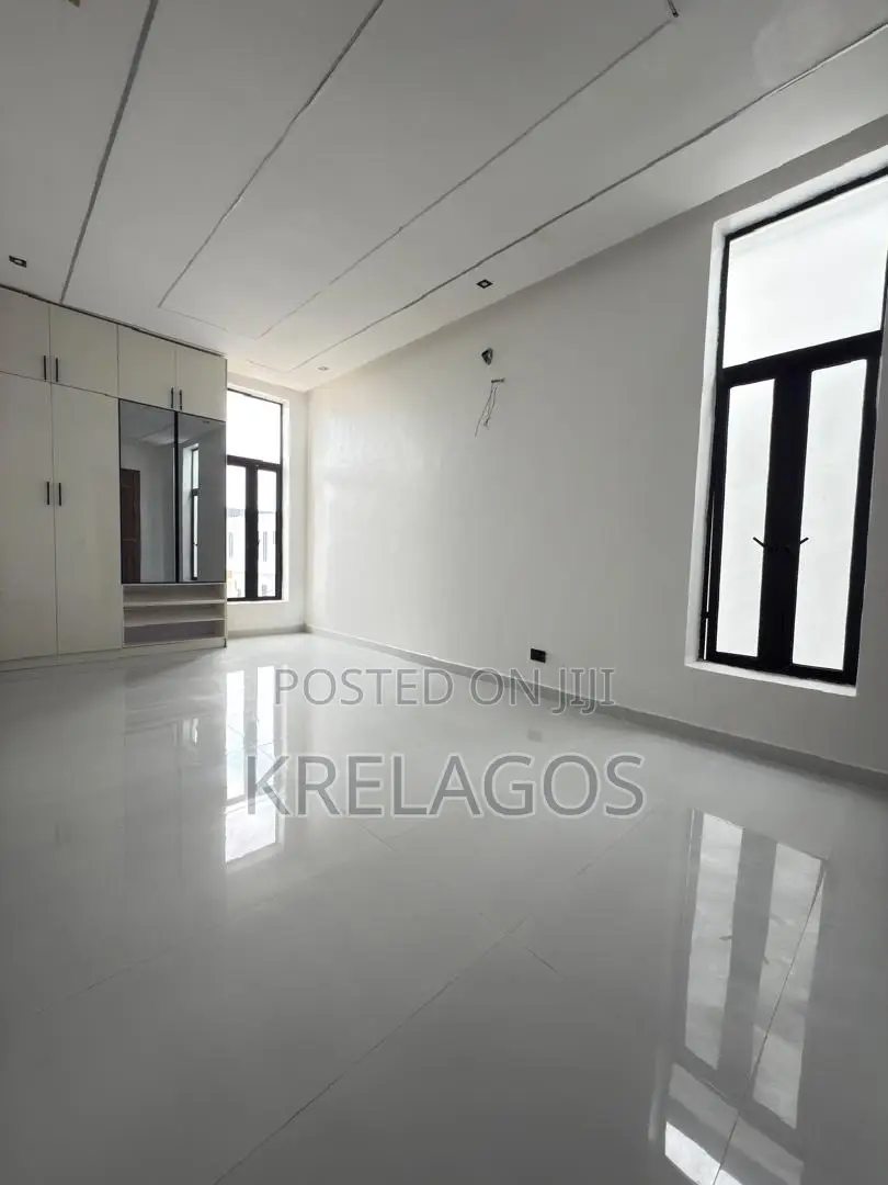 5bdrm Duplex in Ado / Ajah for sale