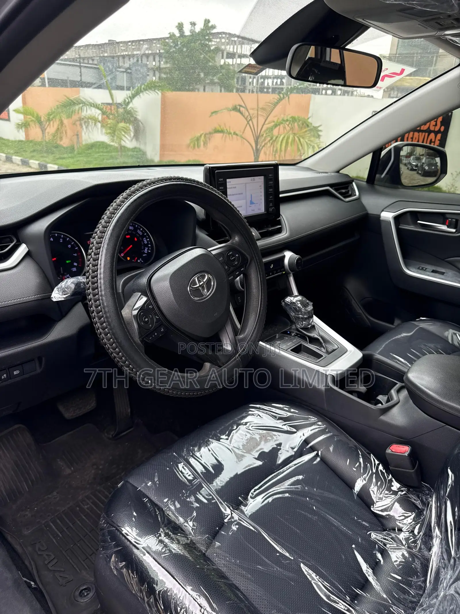 Toyota RAV4 XLE Premium AWD 2019 Silver