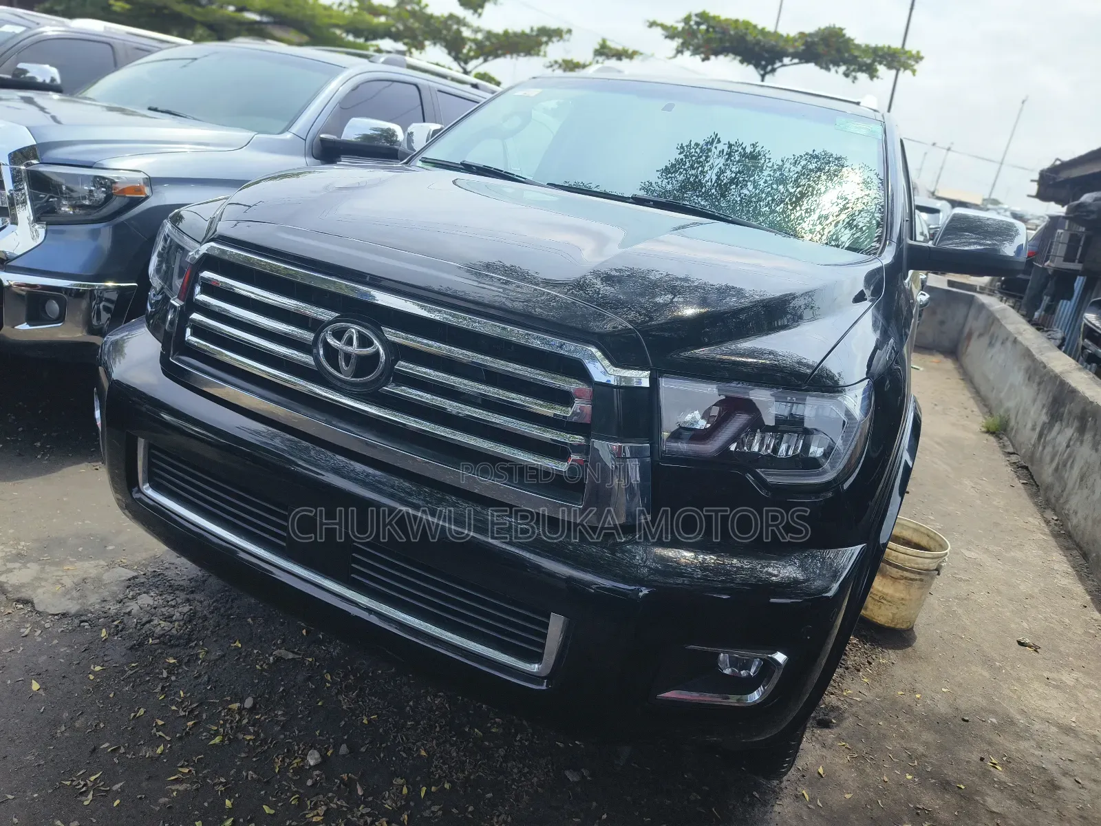 Toyota Sequoia Platinum w/FFV 4x4 2018 Black