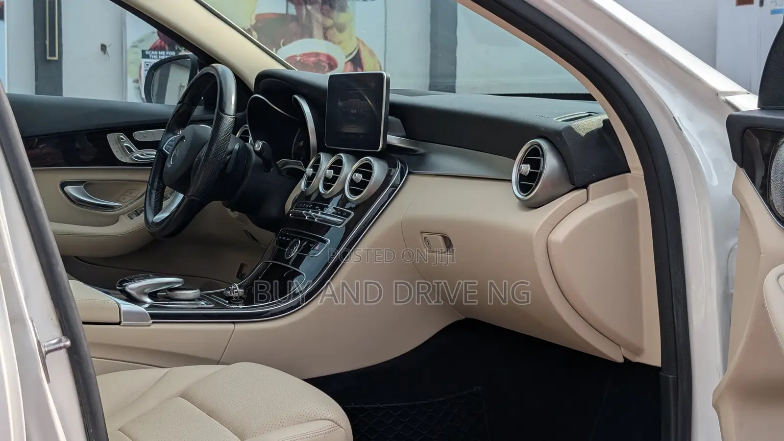 Mercedes-Benz C300 Luxury 4matic Sedan AWD (2.0L 4cyl 7A) 2017 White