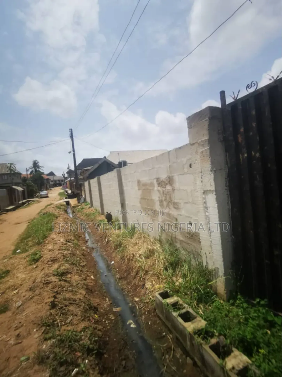 2bdrm Block of Flats in Olowo Ila, Igando / Ikotun/Igando for sale