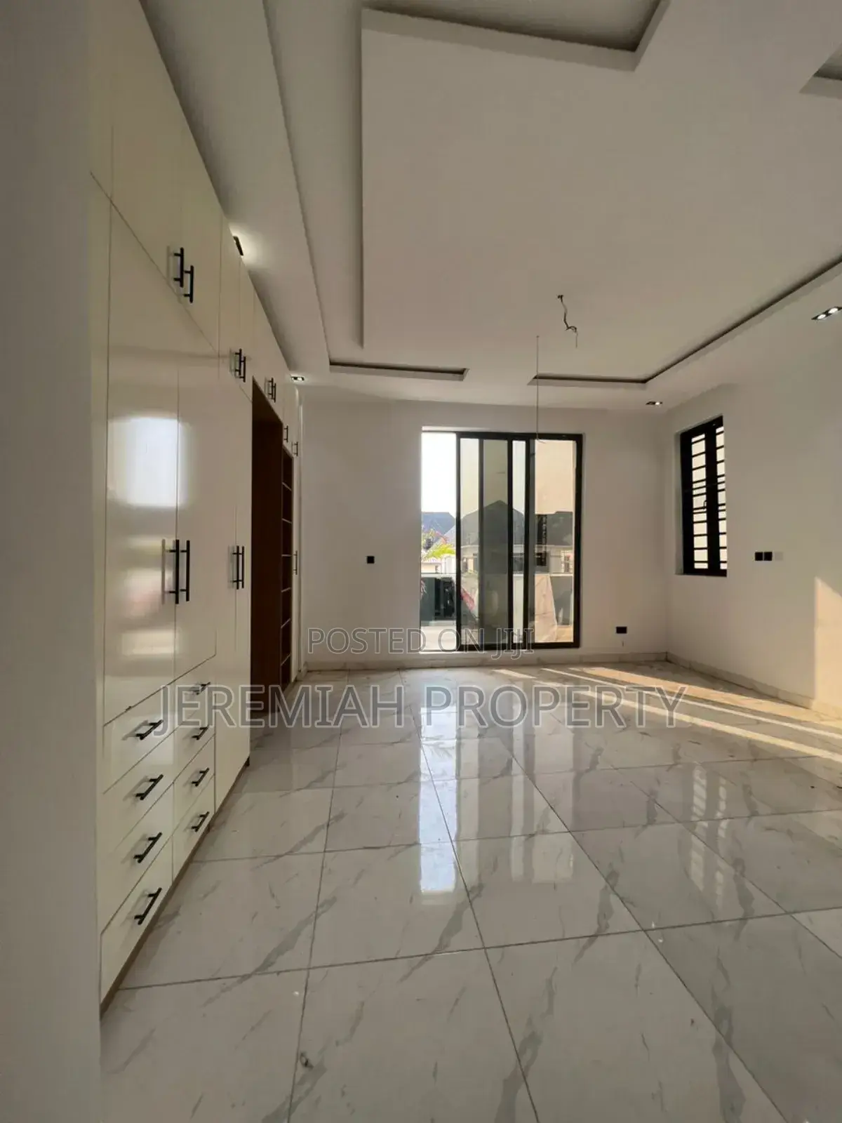 5bdrm Duplex in Chevron Estate Lekki for sale