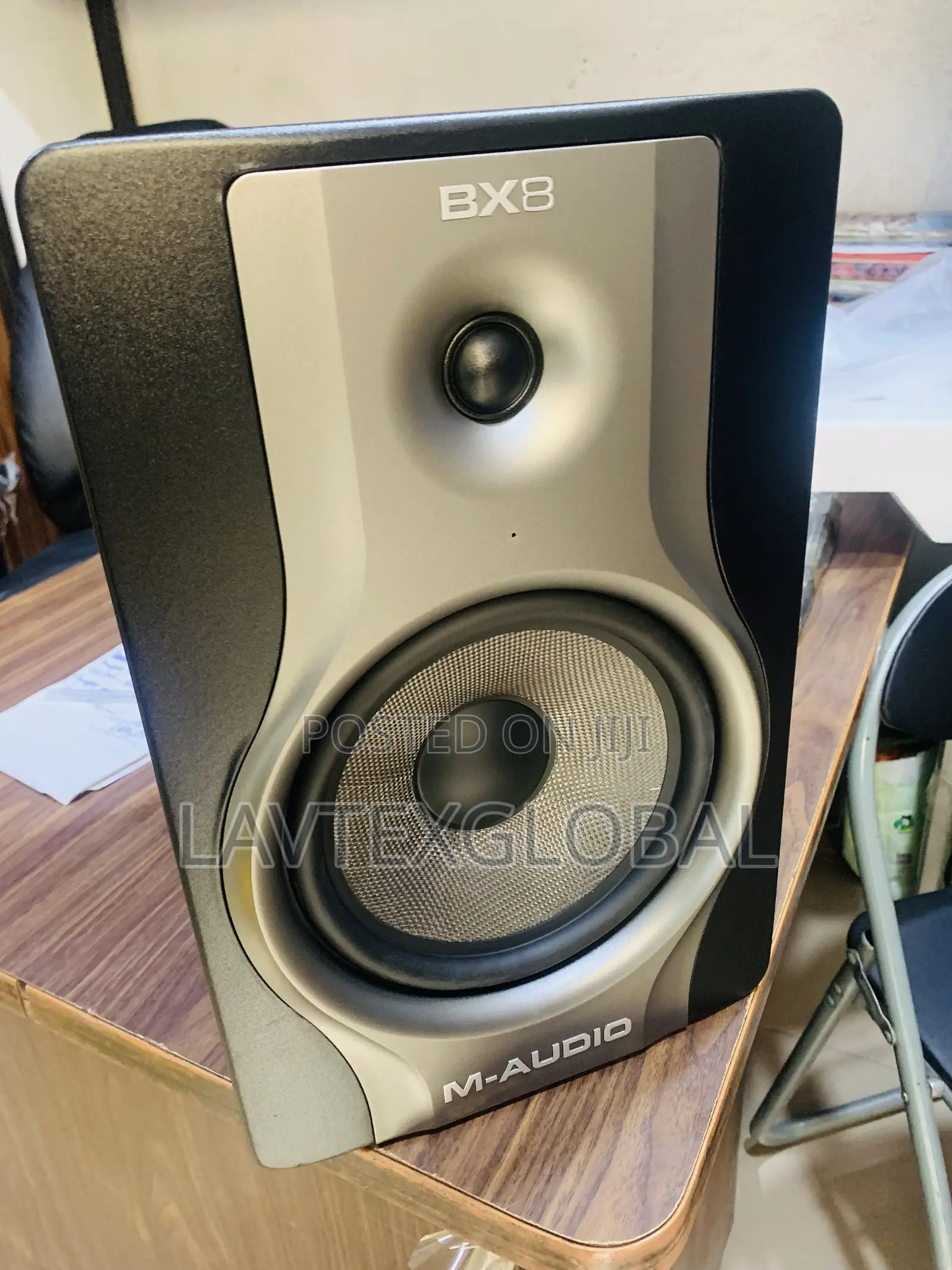 Bx8 M-Audio Speaker