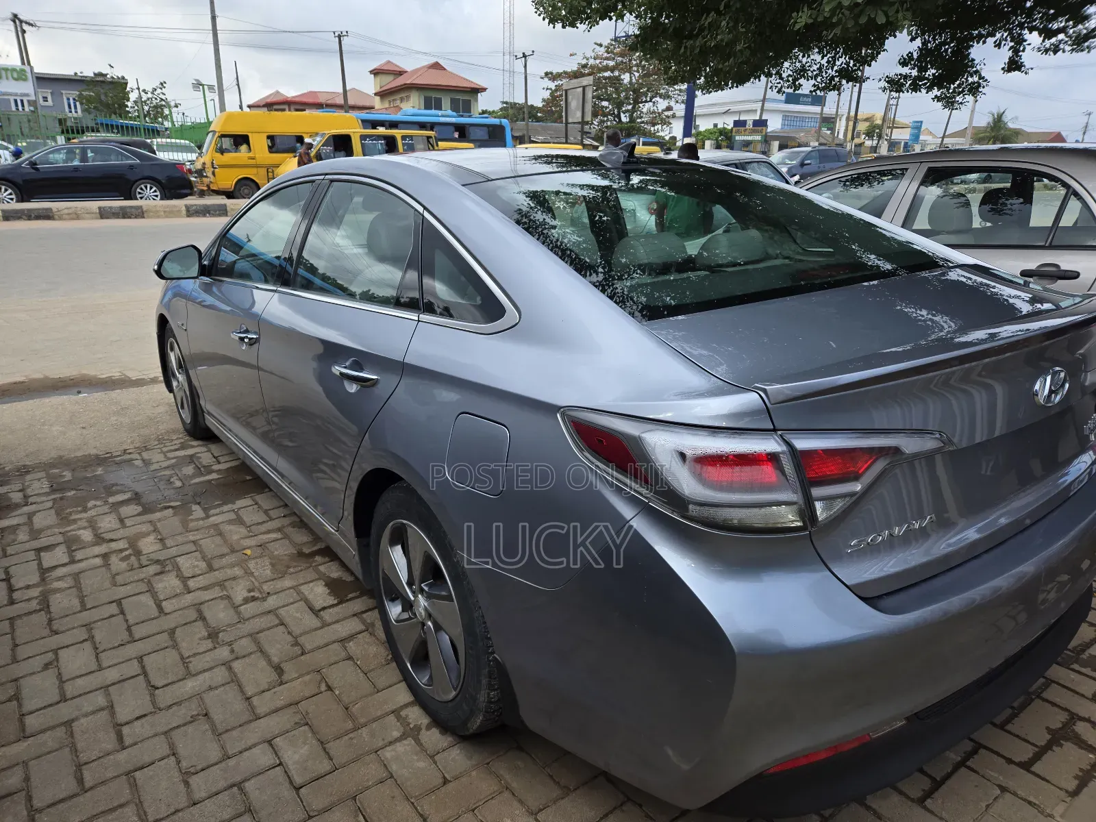 Hyundai Sonata Limited Sedan FWD (2.4L 4cyl 6A) 2017 Gray