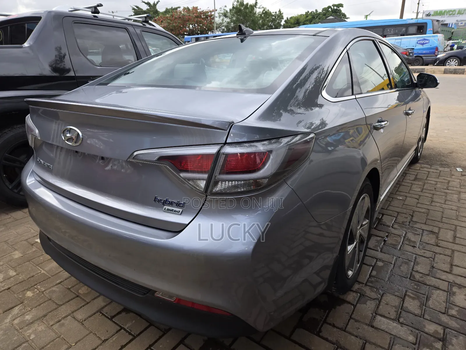 Hyundai Sonata Limited Sedan FWD (2.4L 4cyl 6A) 2017 Gray