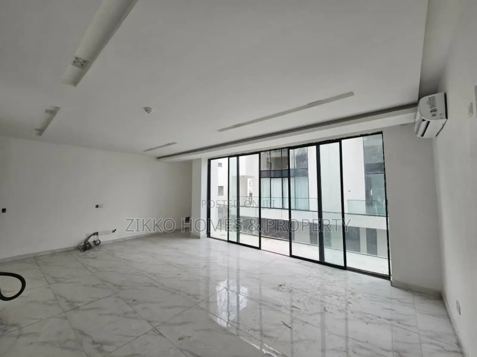 4bdrm Duplex in Ikoyi for sale