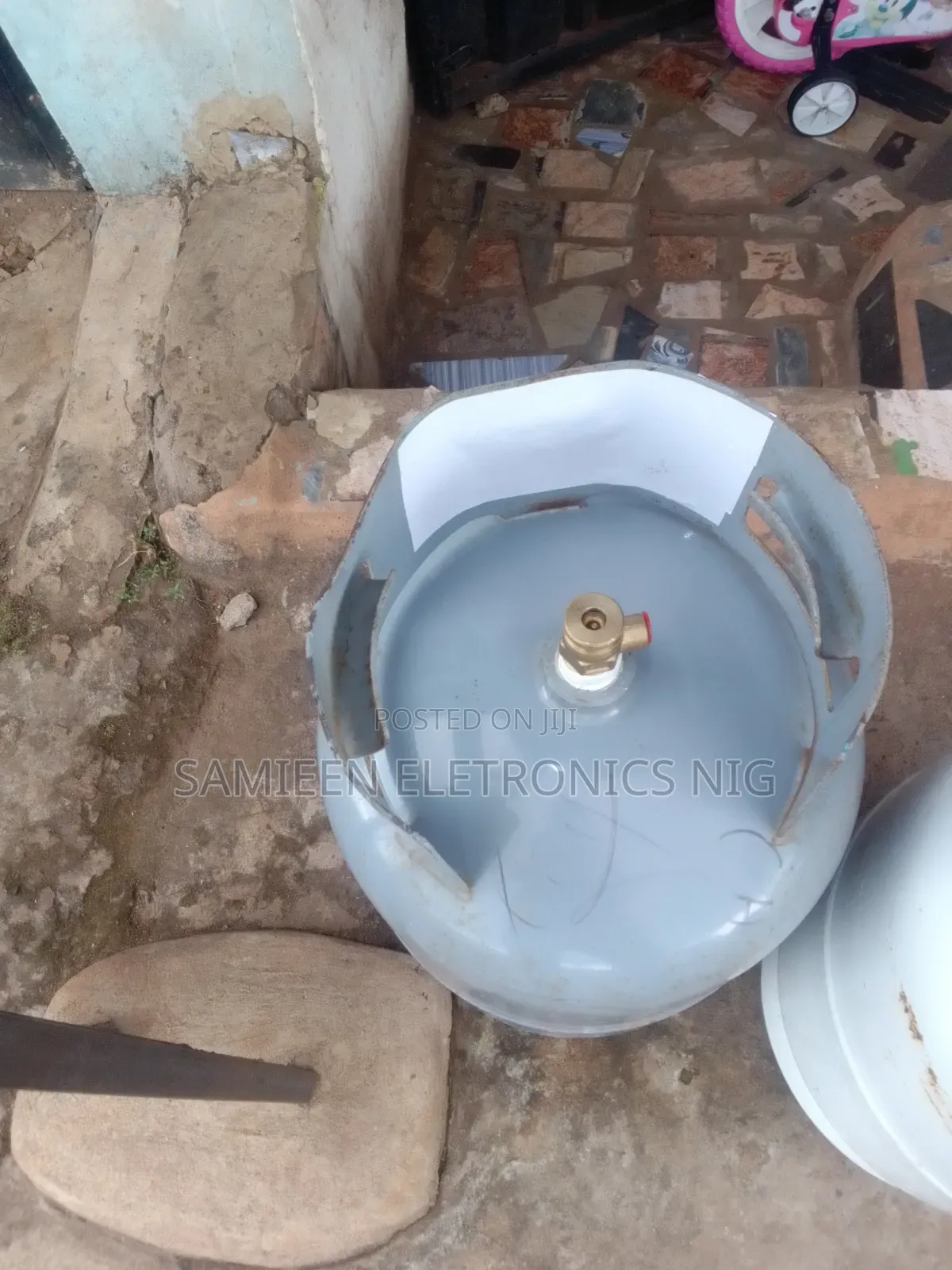 Newly Arrived Korean Gas Cylinder 13.5kg Available, Simple Design X