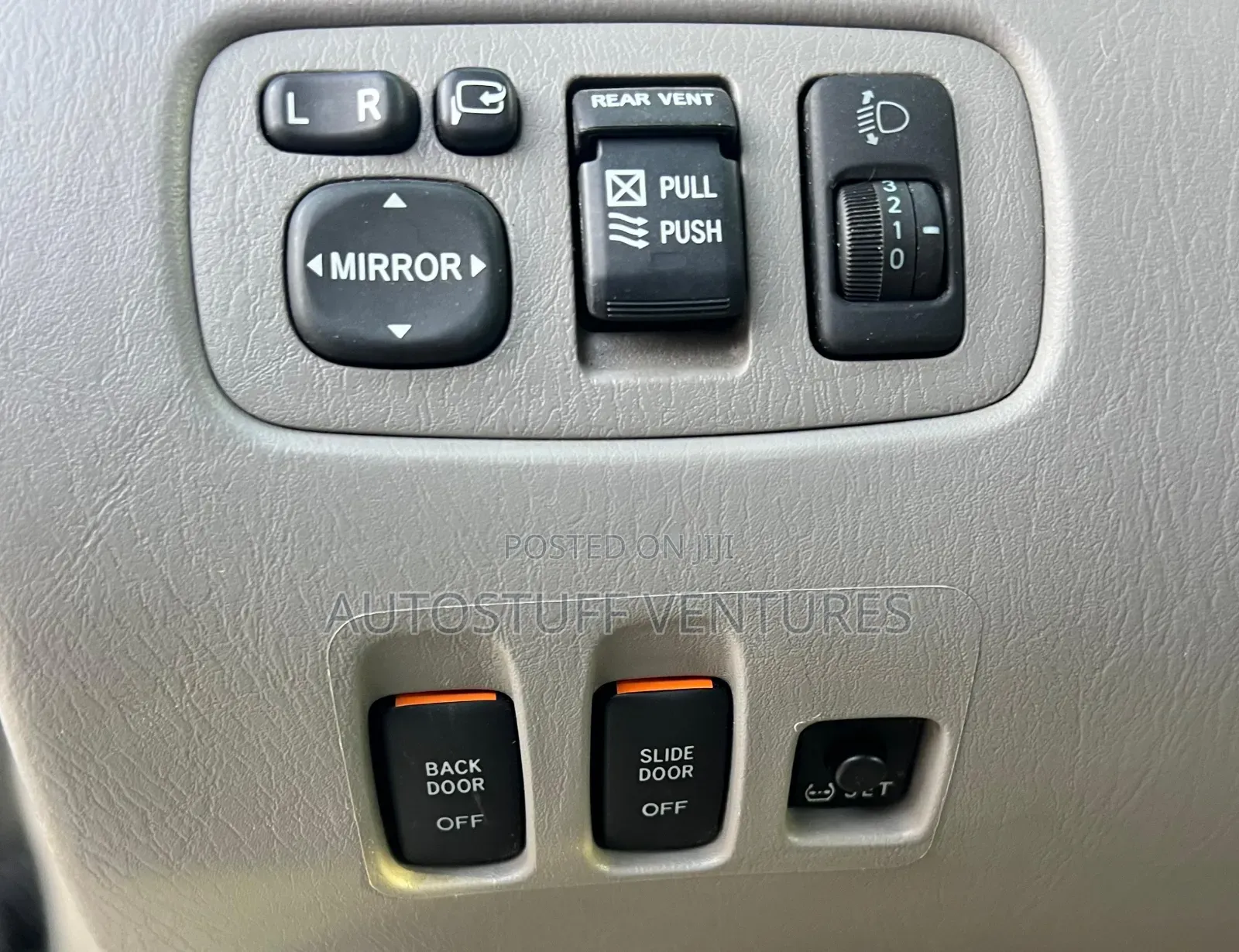 Toyota Sienna Limited 7 Passenger 2010 Silver