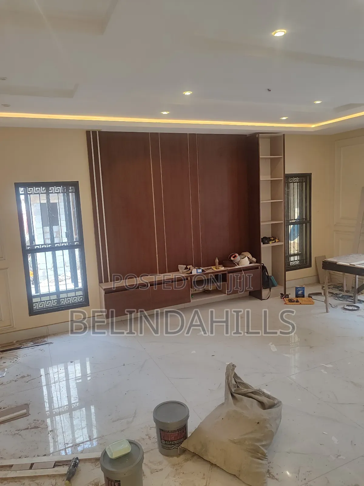 5bdrm Duplex in Utako for sale