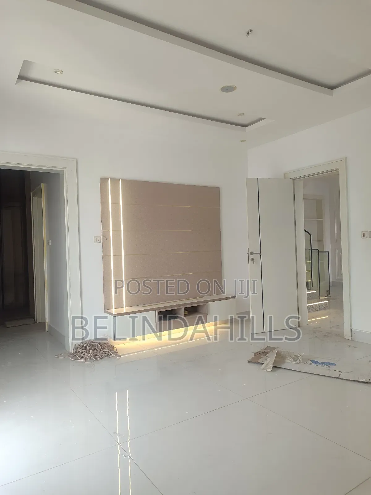 5bdrm Duplex in Utako for sale