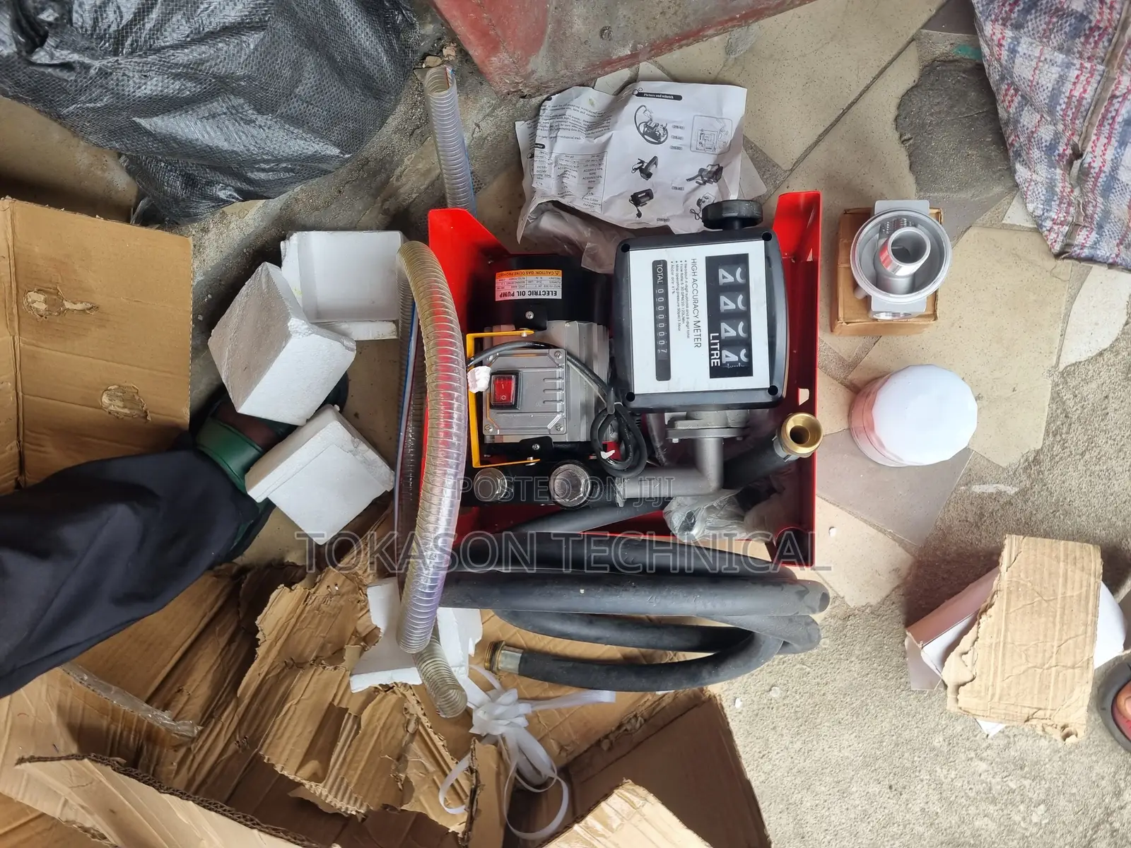 Electric Diesel Oil Transfer Pump With a Built-in Meter.