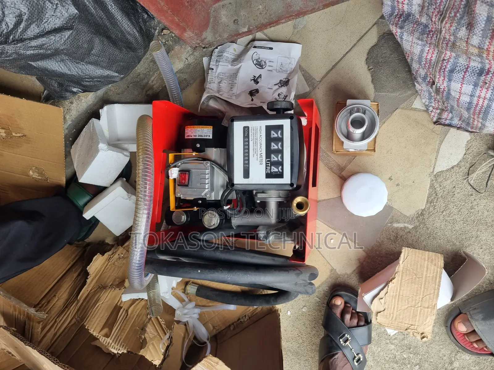 Electric Diesel Oil Transfer Pump With a Built-in Meter.