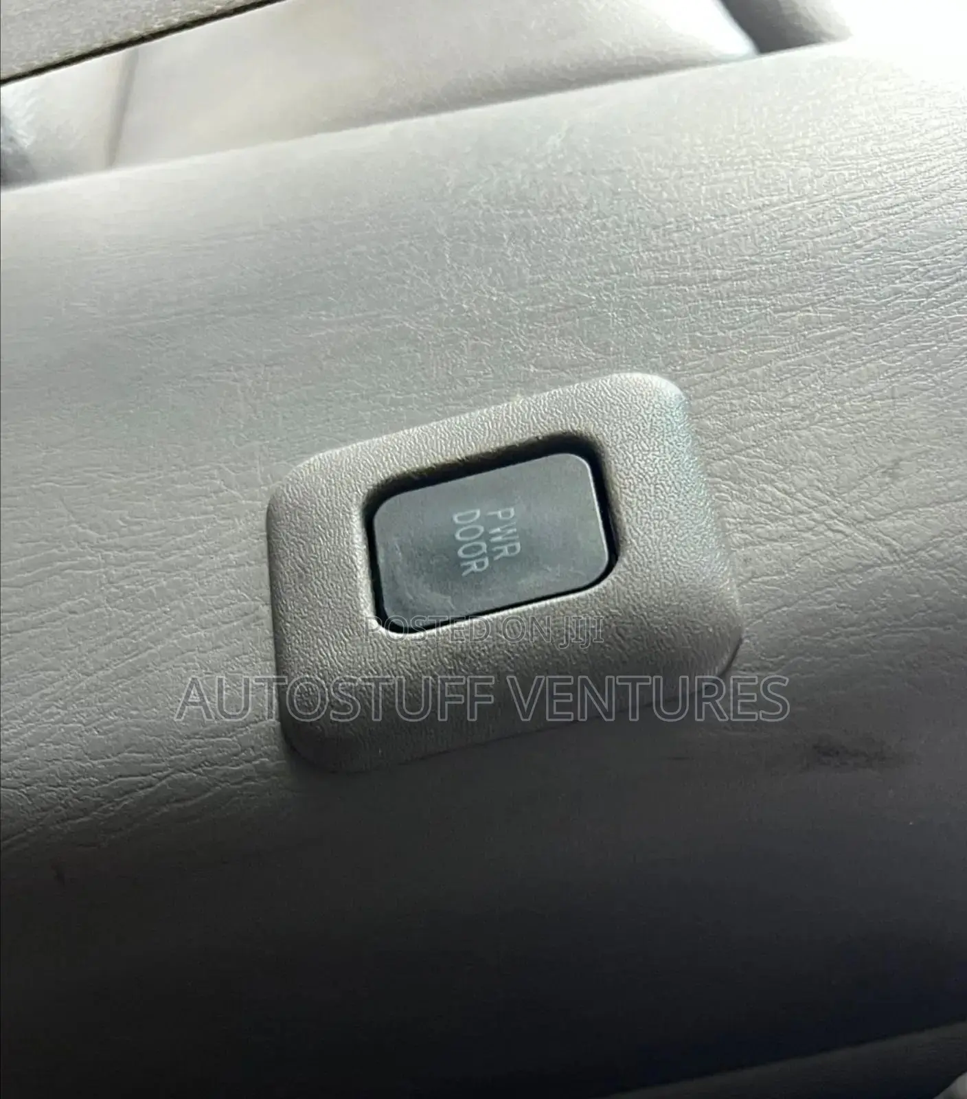 Toyota Sienna Limited 7 Passenger 2010 Silver